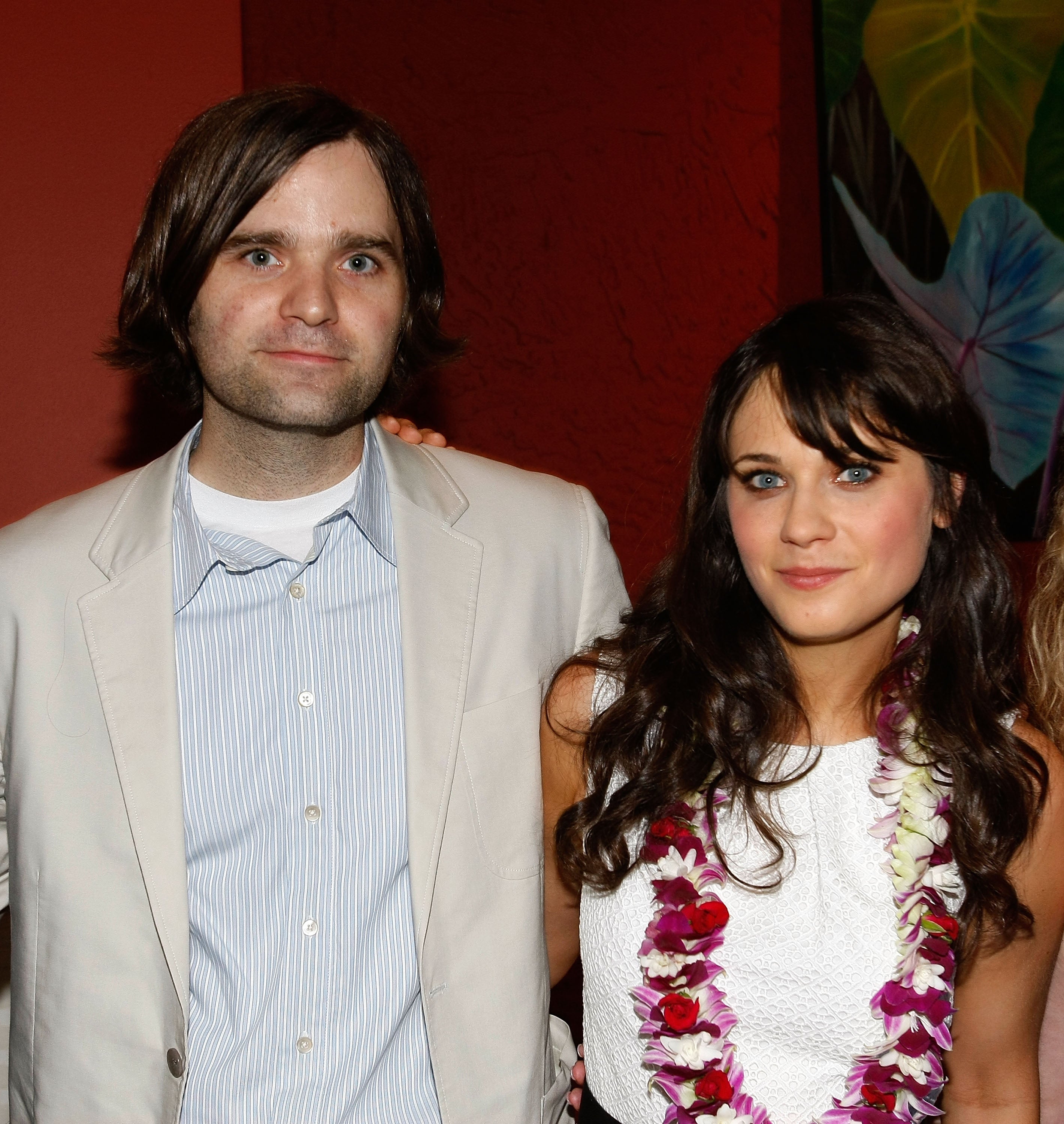 Gibbard with Zooey Deschanel in 2009