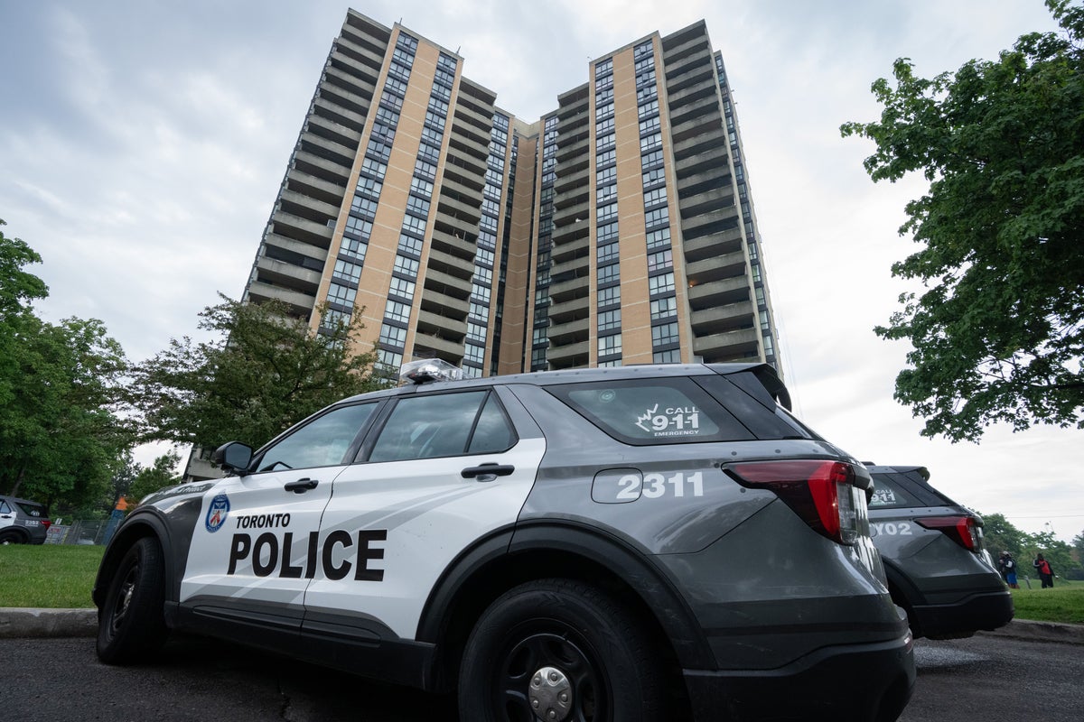 Police officer in Toronto killed in shooting linked to inves