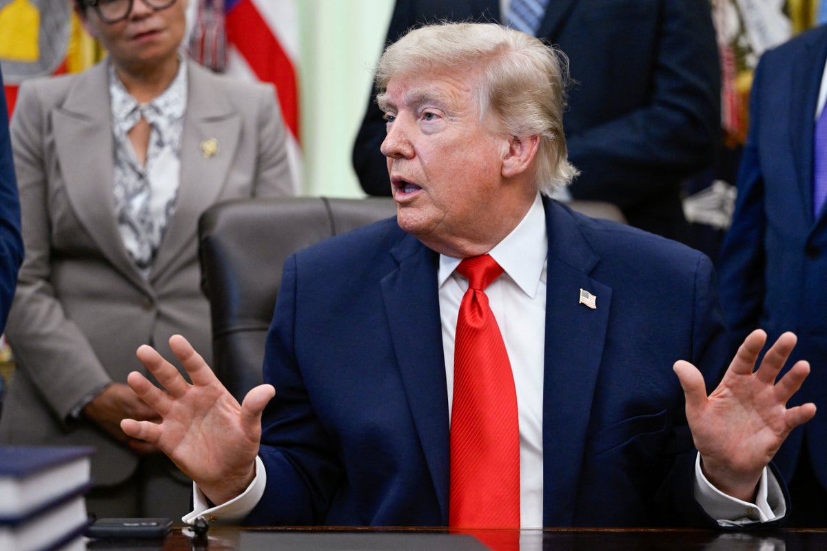 İran-ABD savaşının son durumu: Trump, barış anlaşmasının 'nihai noktaları' üzerinde anlaşmaya varıldığında saldırıları iptal ediyor - ancak Tahran aksini söylüyor