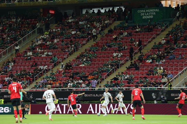 <p>Miles de butacas vacías sacuden al Mundial de la FIFA </p>