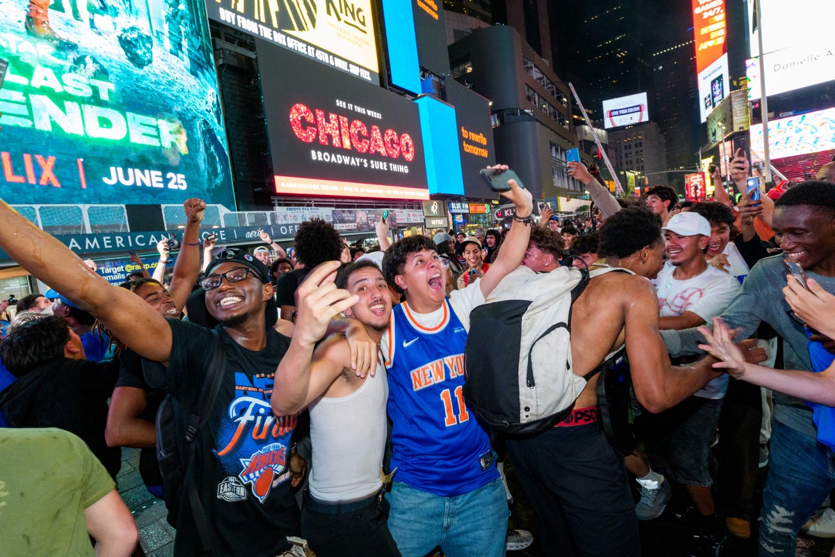 Gridlock Alert issued as Knicks fever collides with NYC area&rsquo;s first World Cup game in 32 years