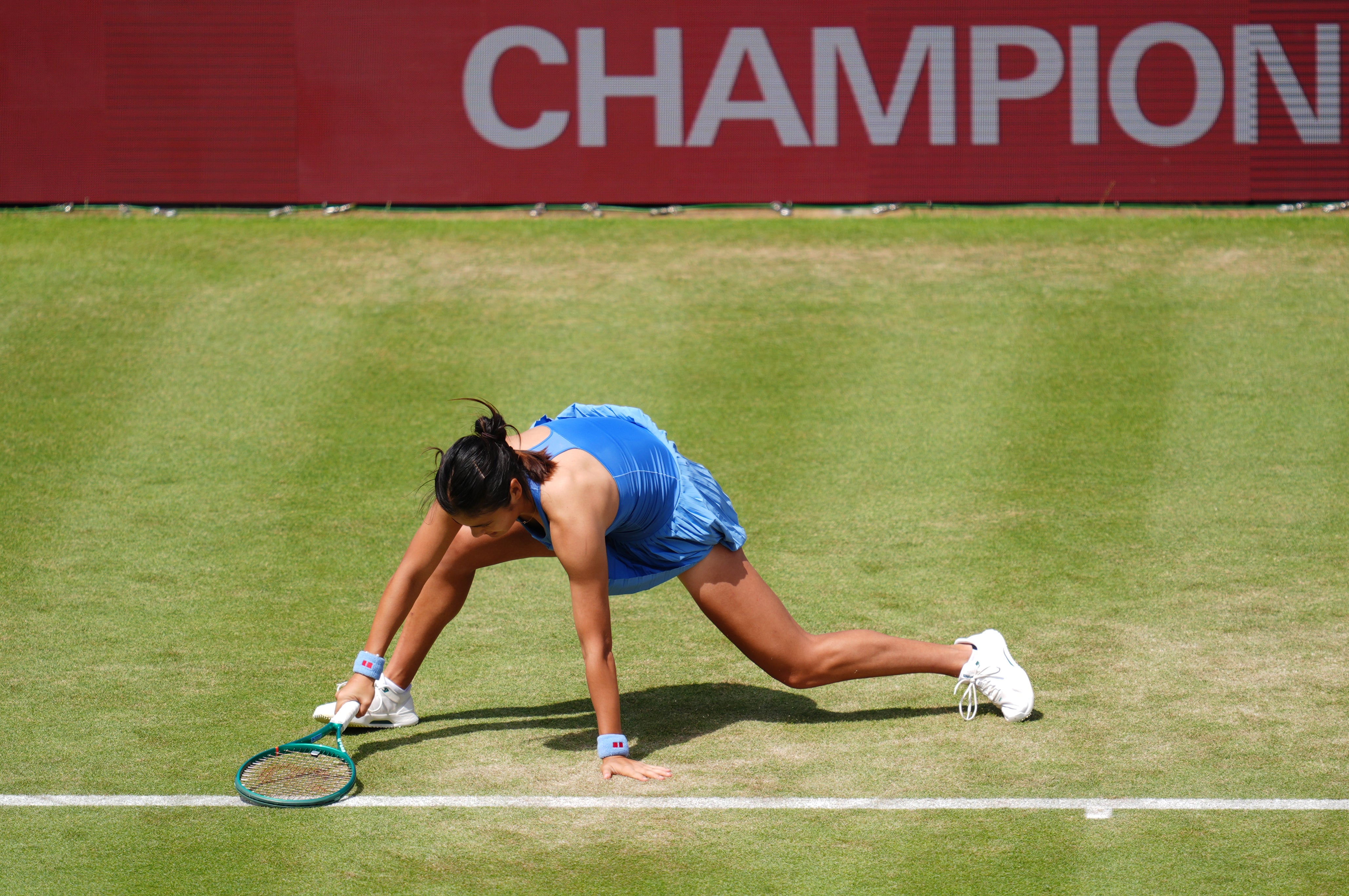She slipped awkwardly at 3-1 up but shrugged off the injury following a medical timeout