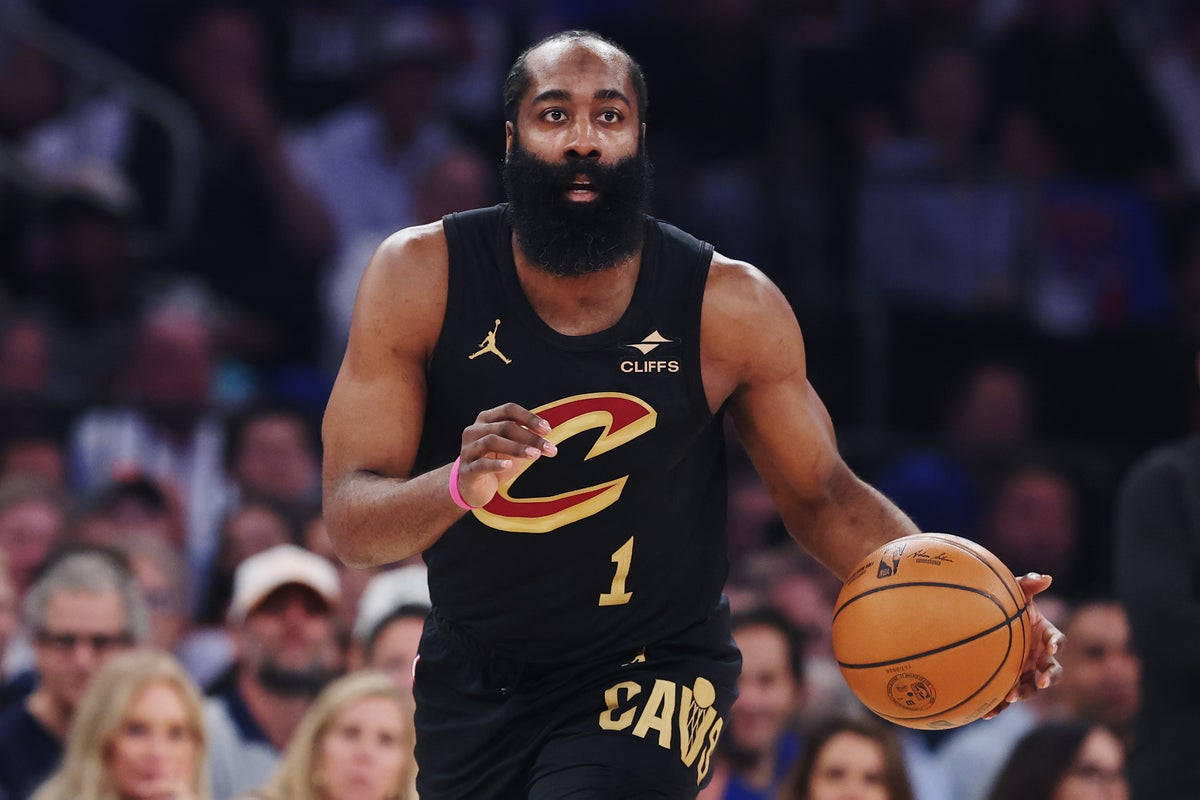 All-Star da NBA, James Harden, preso em Houston sob acusação de porte de arma All-Star da NBA, James Harden, preso em Houston sob acusação de porte de arma