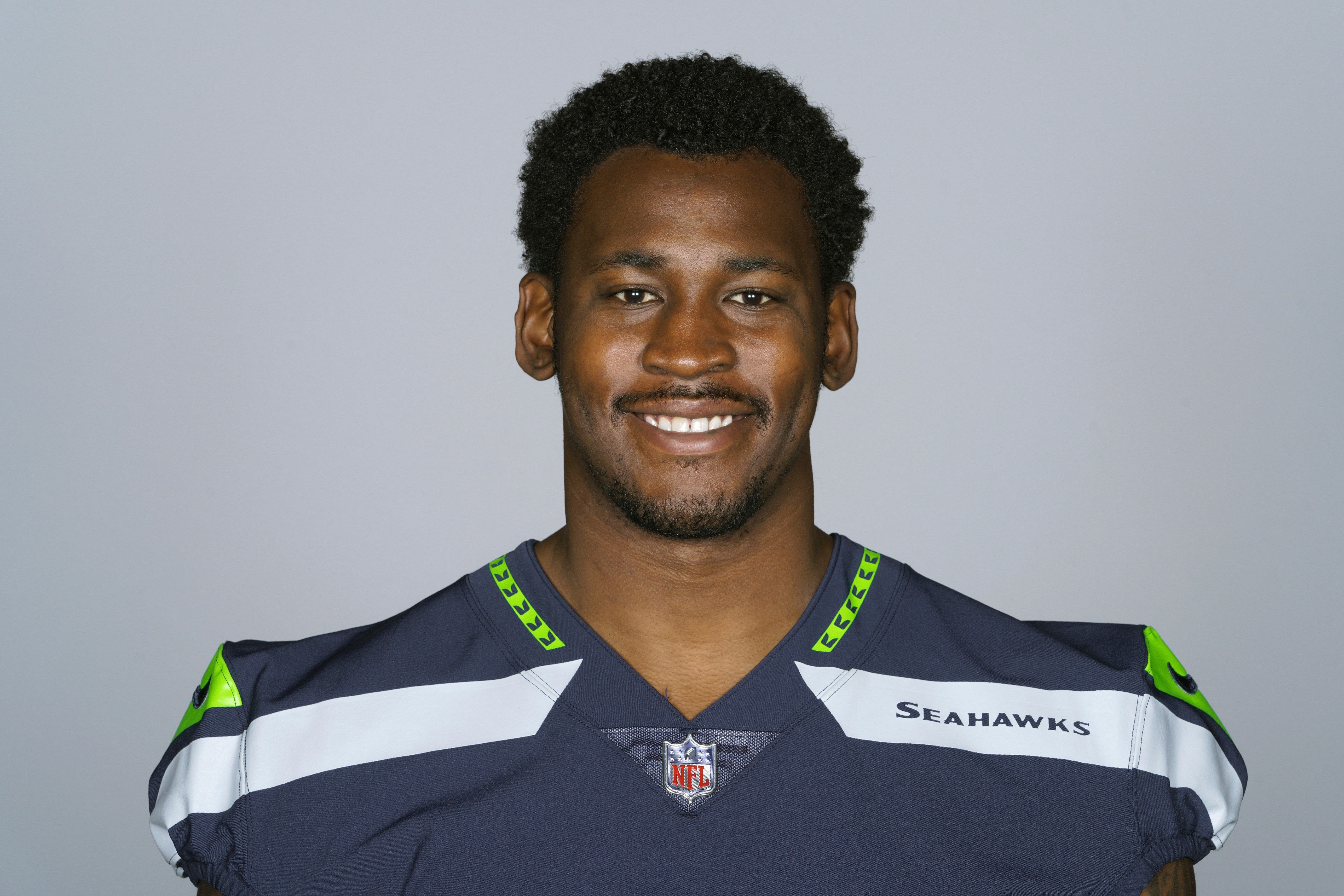 Obit-Aldon Smith Football