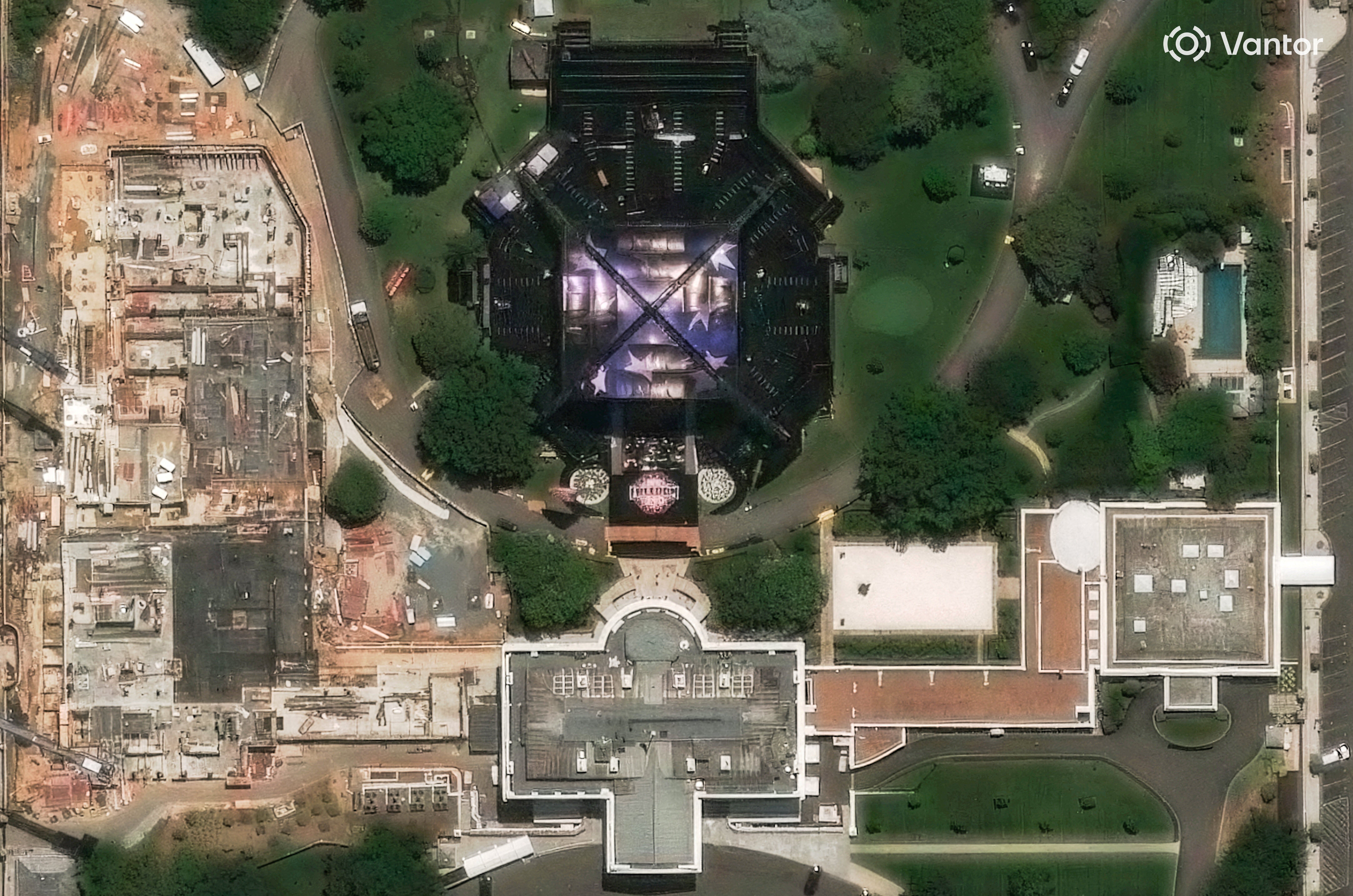 A satellite image shows a closer view of the venue for the UFC Freedom 250 event on the White House South Lawn