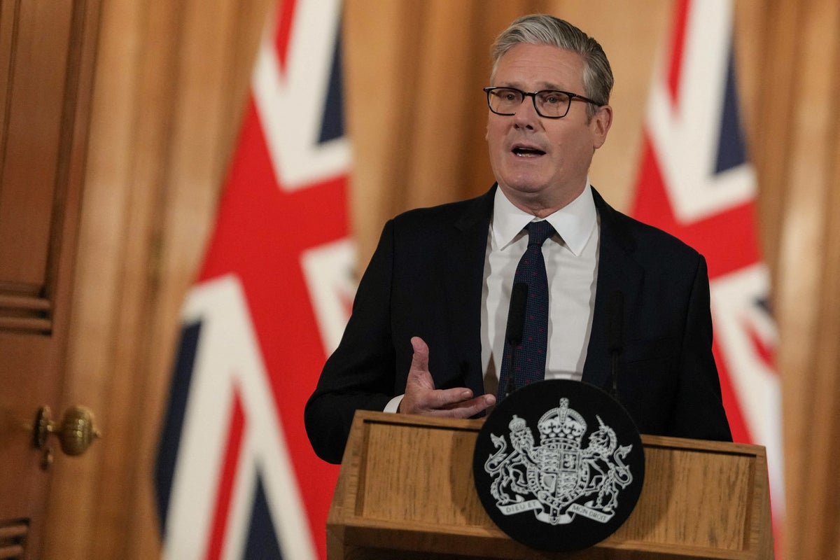 Social media ban UK latest: Starmer warned crackdown could drive under-16s to ‘darker places’ online