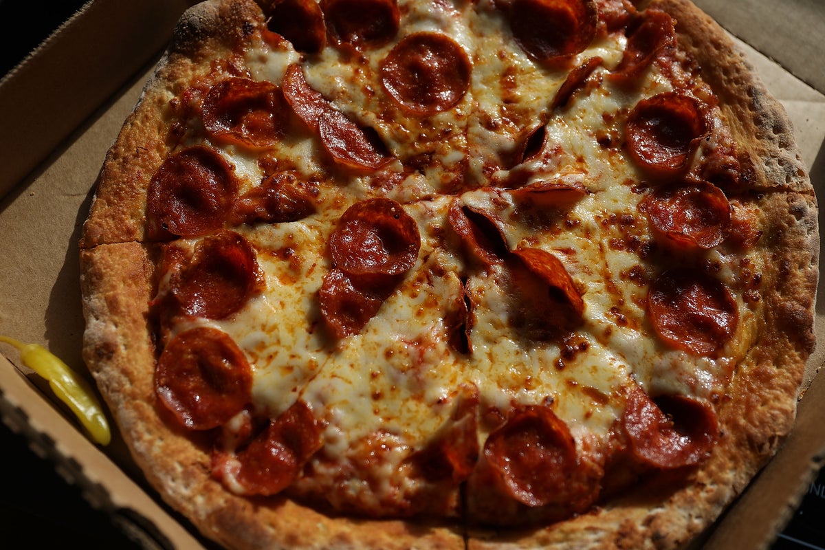 Popular US pizza chain quietly closing stores in several states amid rival pressure