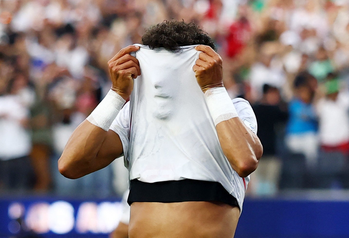 (Reuters)