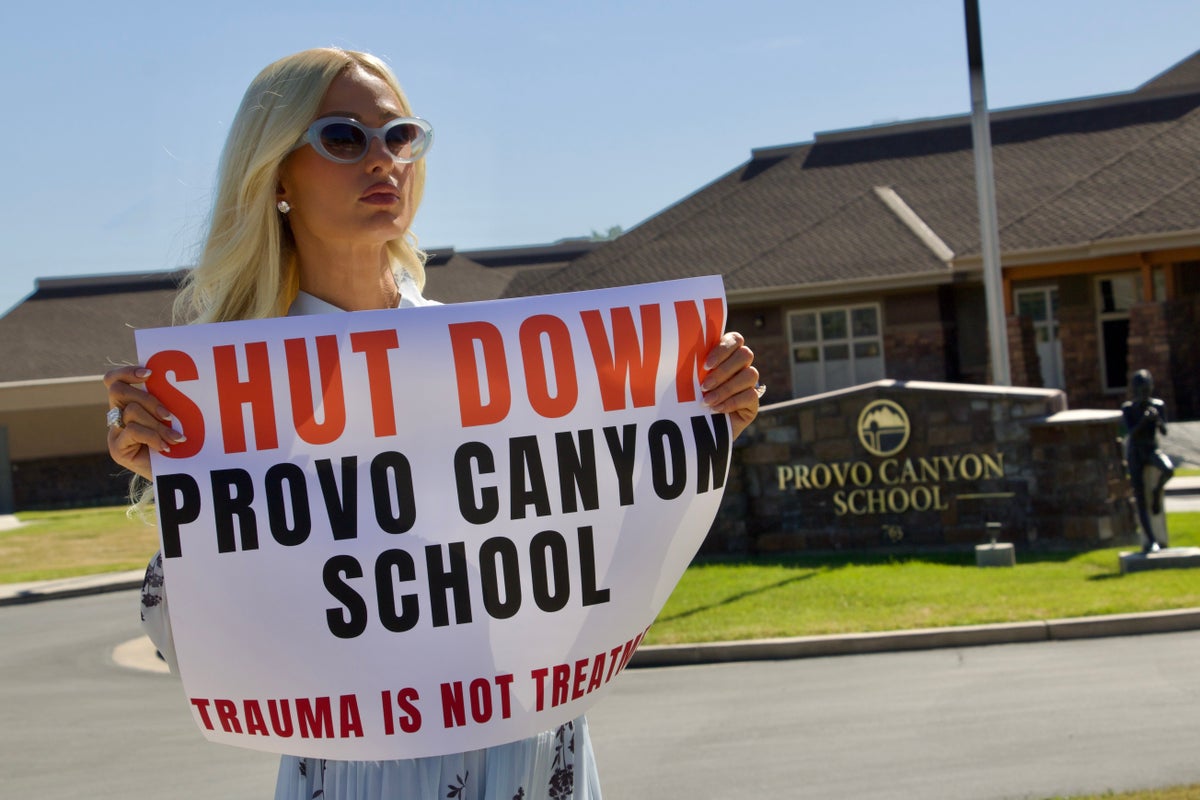 Paris Hilton returns to Utah boarding school she says abused her as a teen