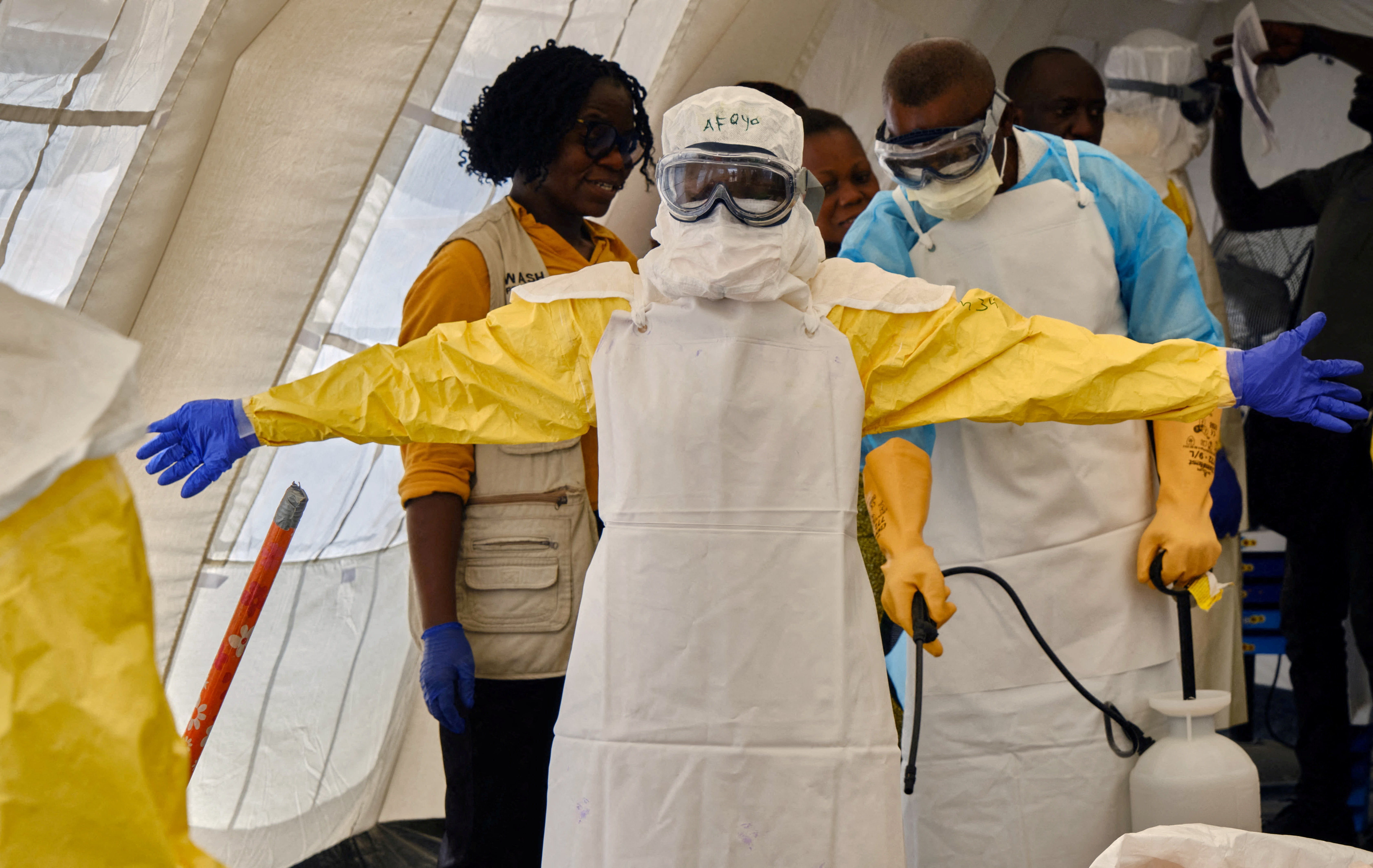 Why Ebola outbreaks are rarely controlled by vaccines alone