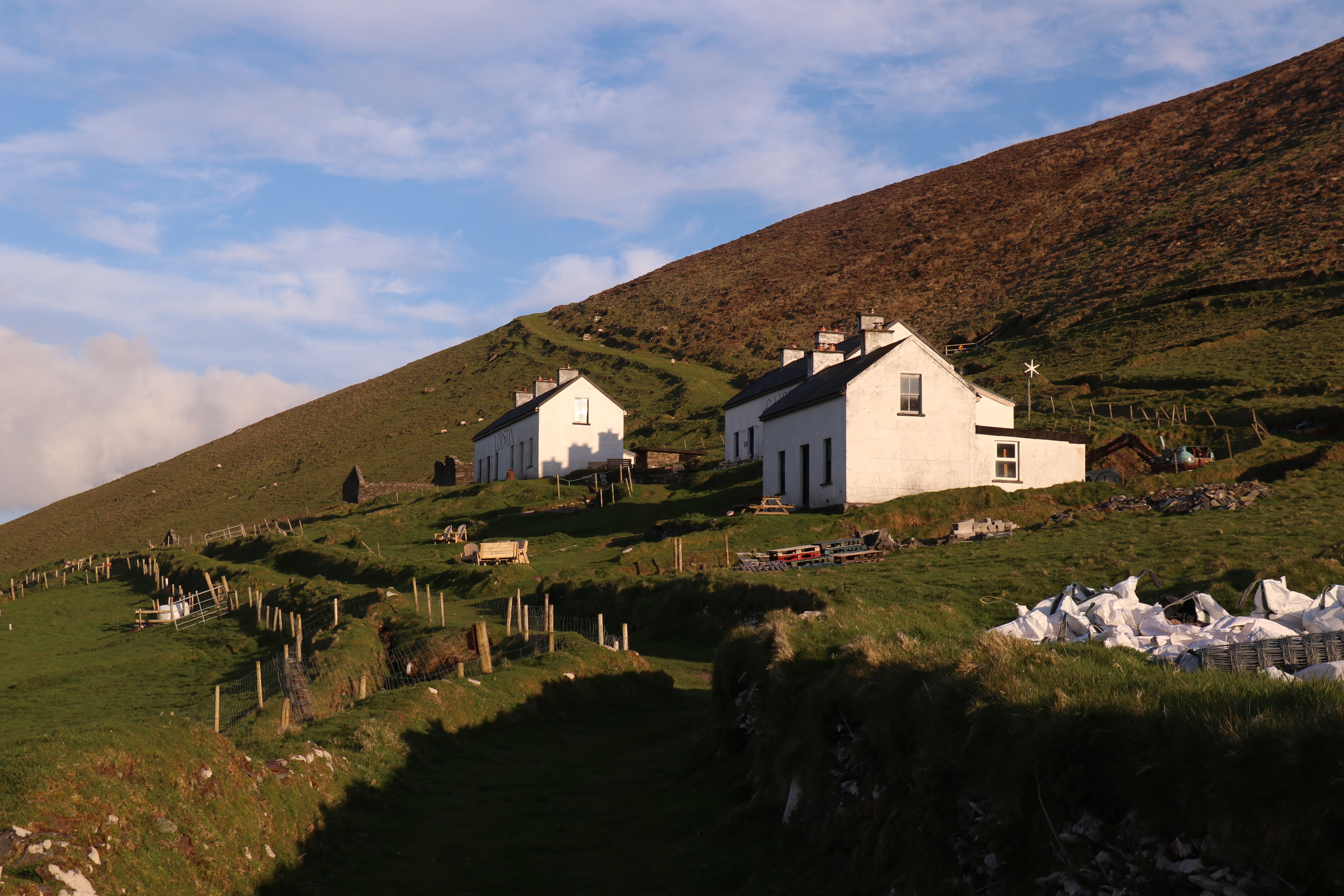It’s possible to book accommodation on the islands