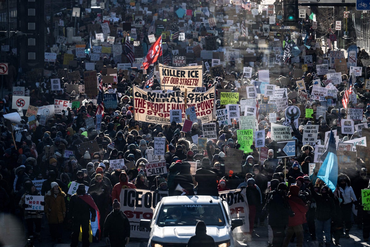 Promotores federais acusam 15 membros da ‘antifa’ por protestos anti-ICE em Minnesota Promotores federais acusam 15 membros da ‘antifa’ por protestos anti-ICE em Minnesota