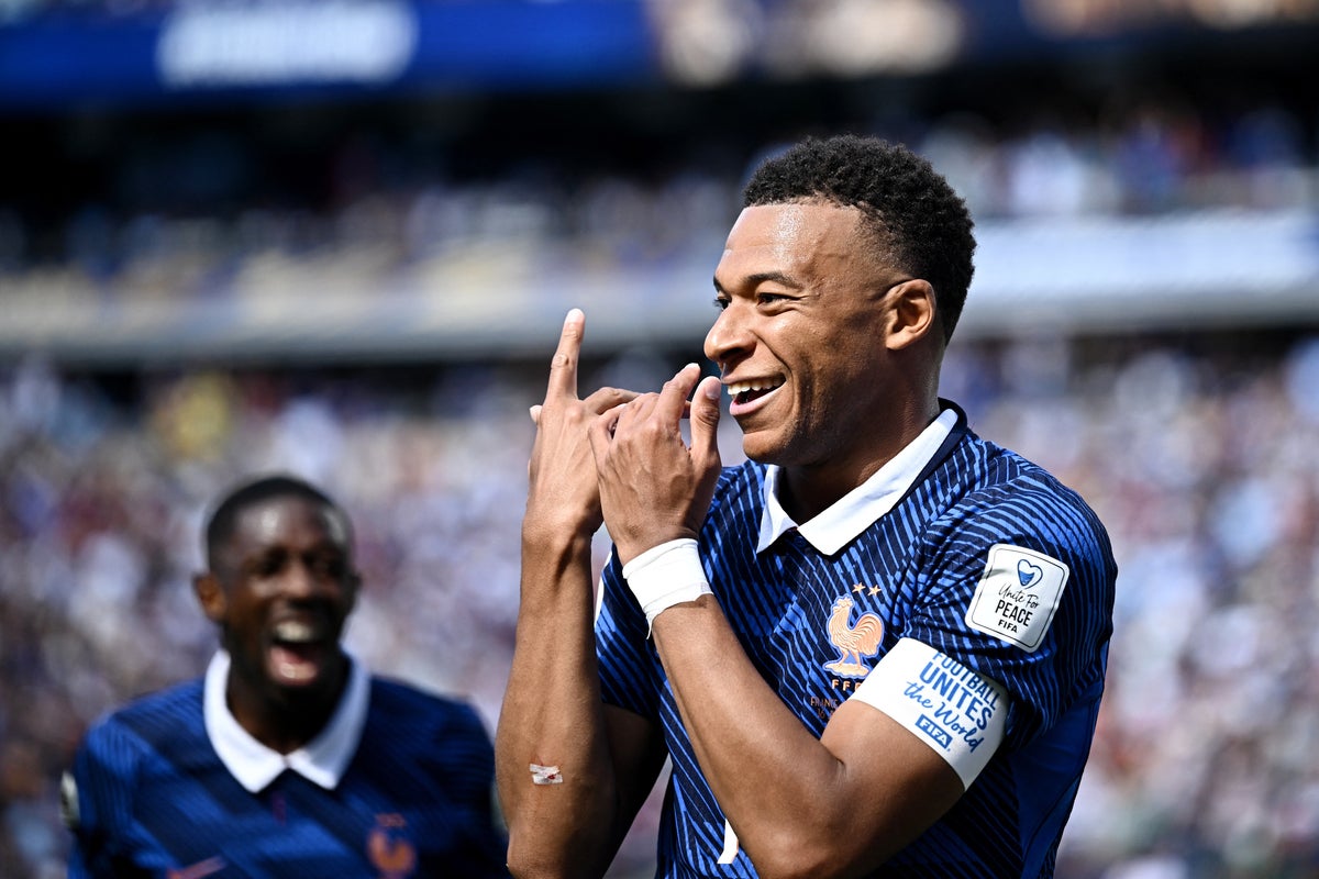 France vs Senegal LIVE: Mbappe scores stunning third for Les Bleus to quell Senegal fightback