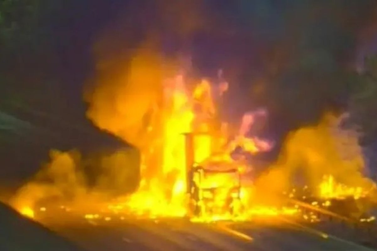 Major M25 disruption as two lorry fires shut motorway – UK Times Major M25 disruption as two lorry fires shut motorway – UK Times
