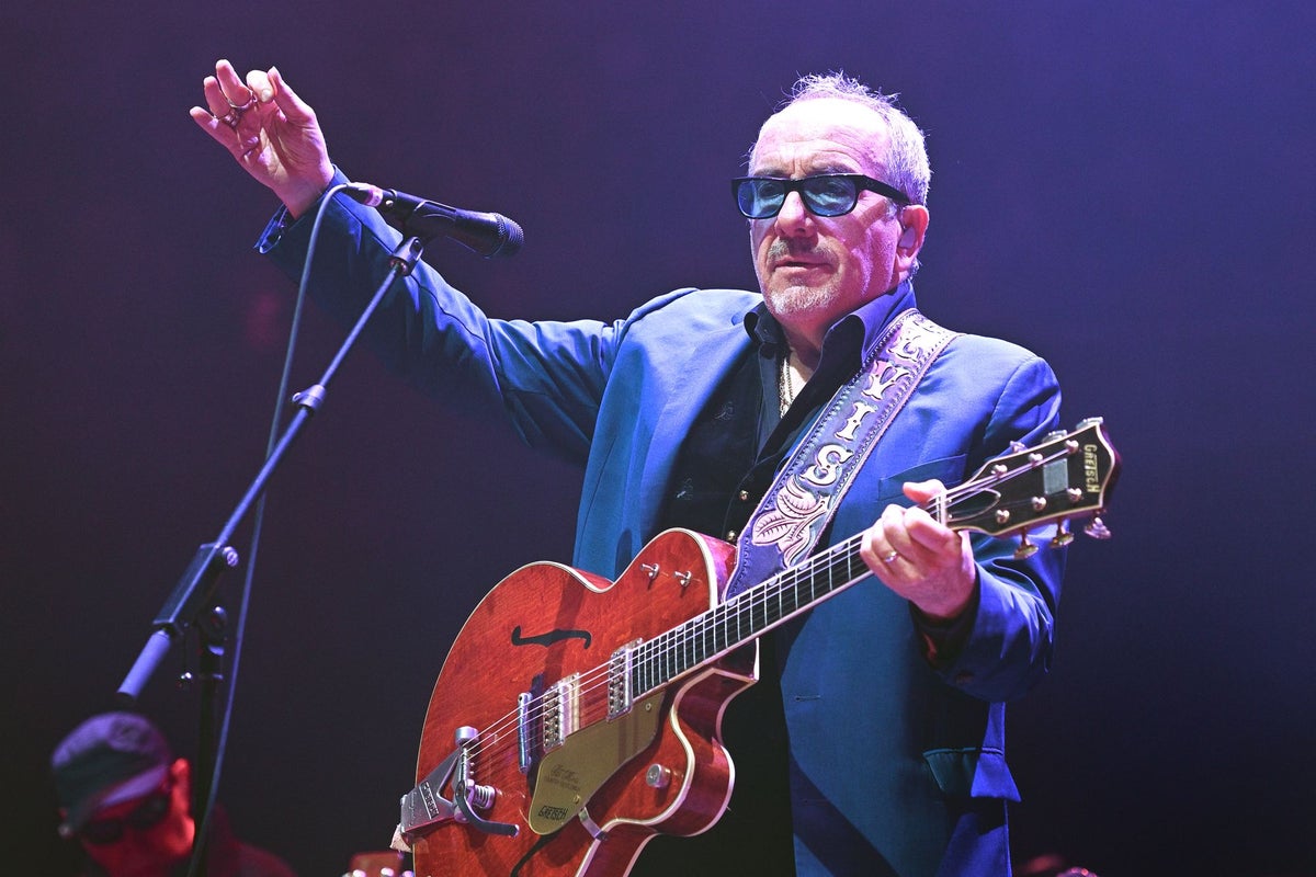 Elvis Costello underwhelms at Royal Albert Hall as voice and sound fail to match early glory