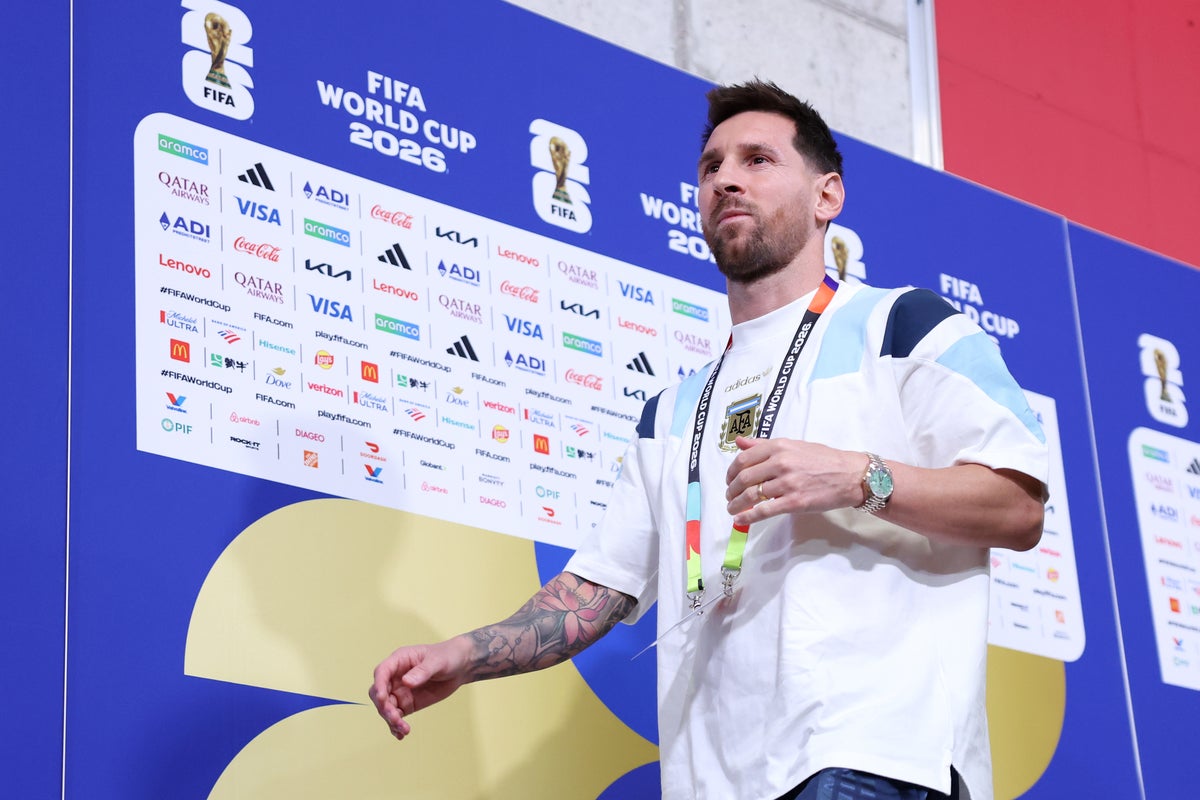 Argentina vs Algeria LIVE: Lionel Messi starts as reigning champions get World Cup campaign underway