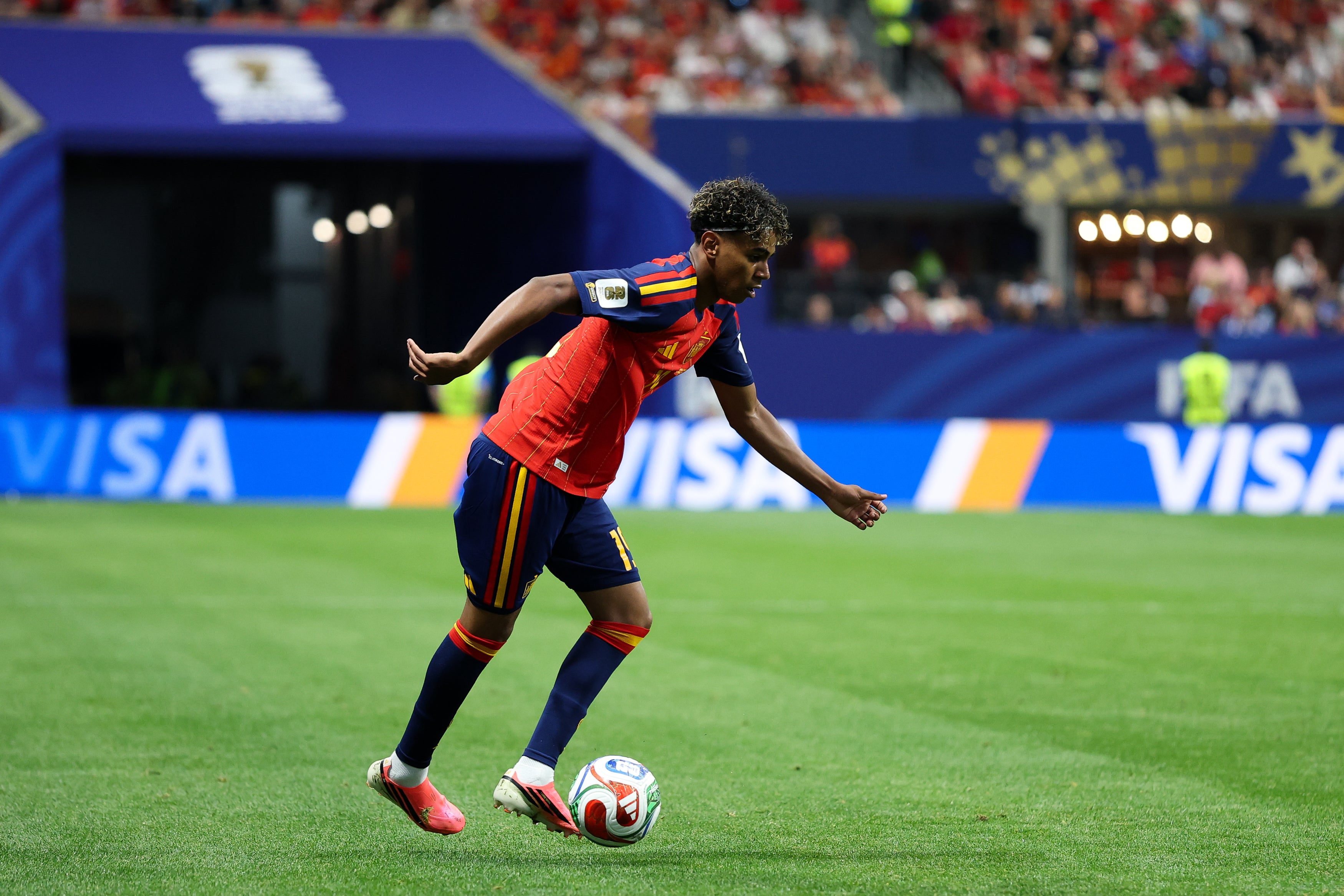 Lamine Yamal in action for Spain against Cape Verde