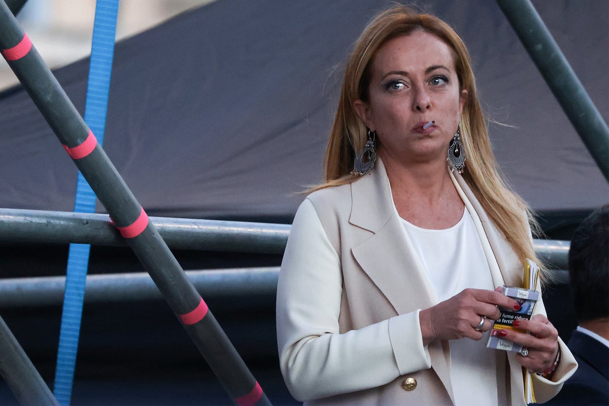 World leaders celebrate as Italian PM Giorgia Meloni tells G7 she quit smoking