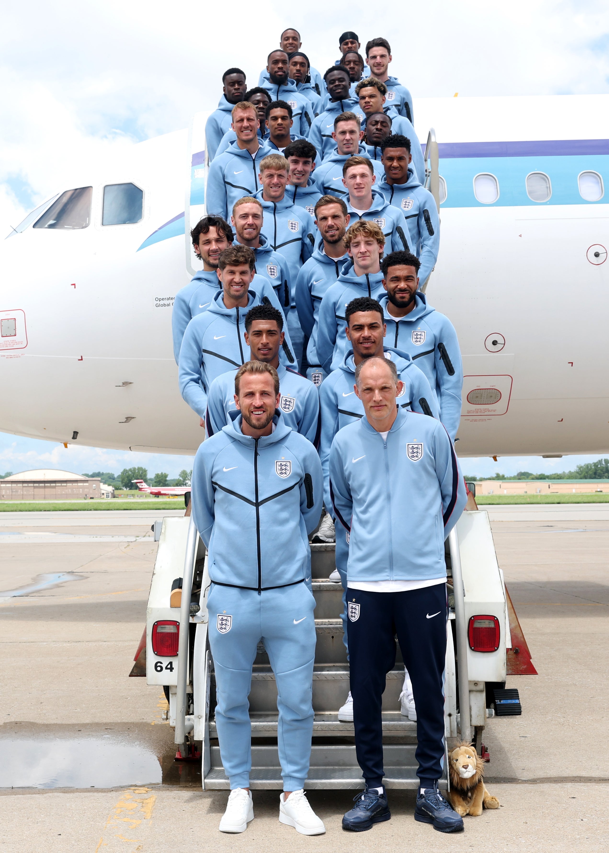 The Three Lions donned baby blue for their arrival in Kansas City (Getty)