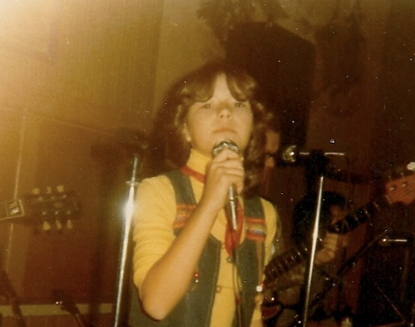 Shania Twain during one of her early performances