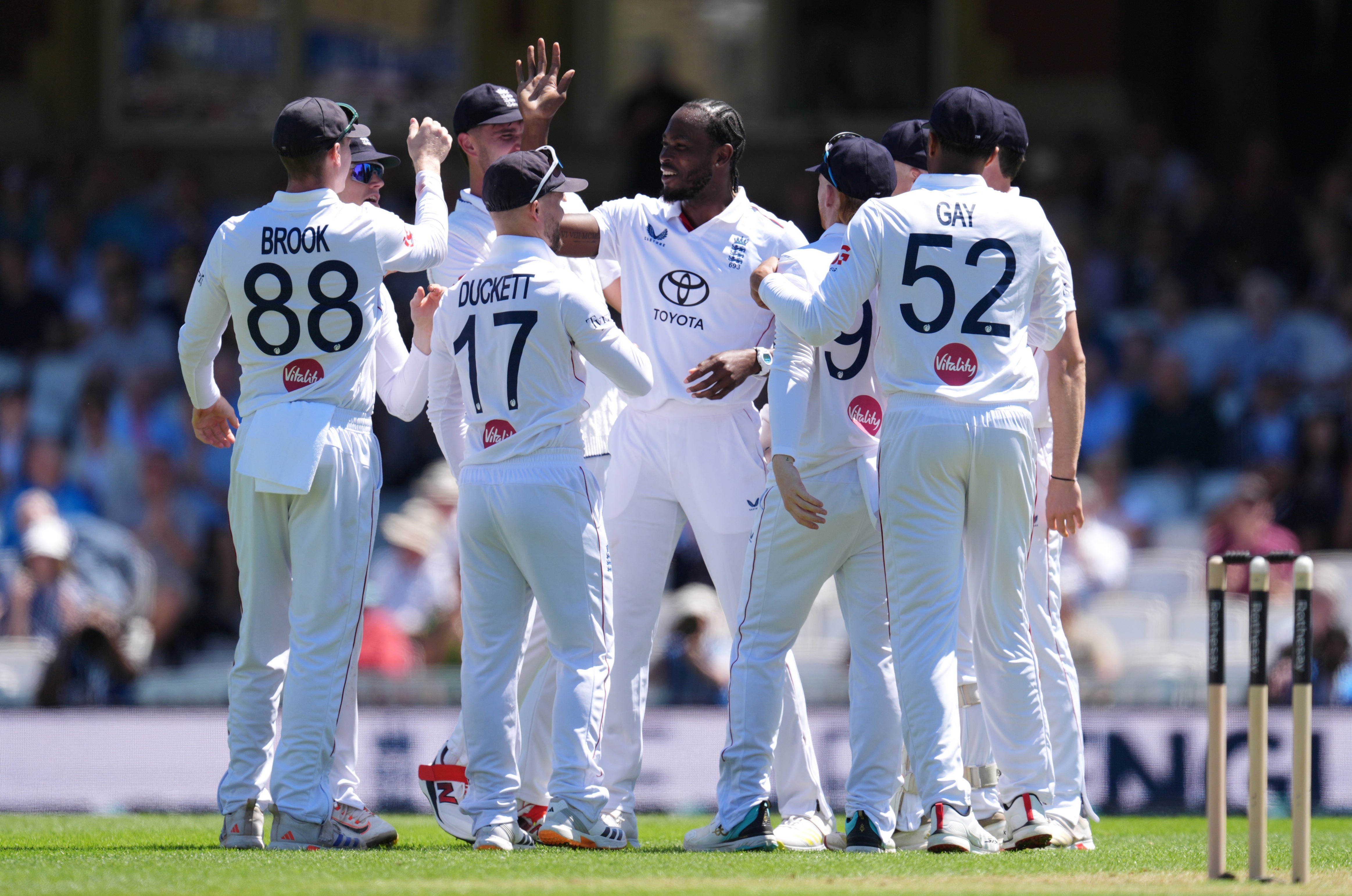 Jofra Archer (right) took the wicket of New Zealand’s Tom Latham (Ben Whitley/PA)