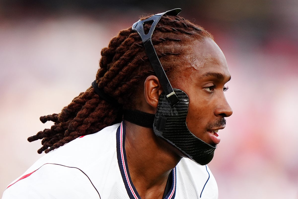 Djed Spence Wears Protective Mask for England at World Cup 2026