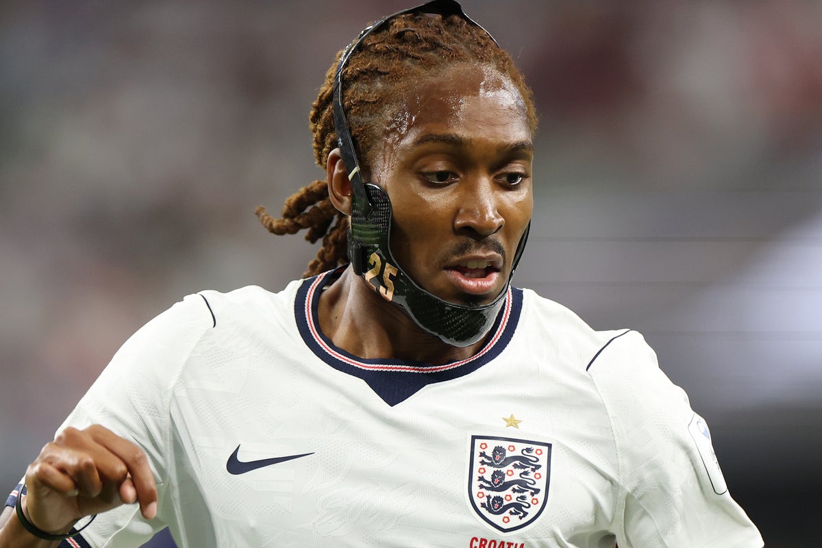 Djed Spence reacts to Thomas Tuchel telling-off in viral World Cup training video 