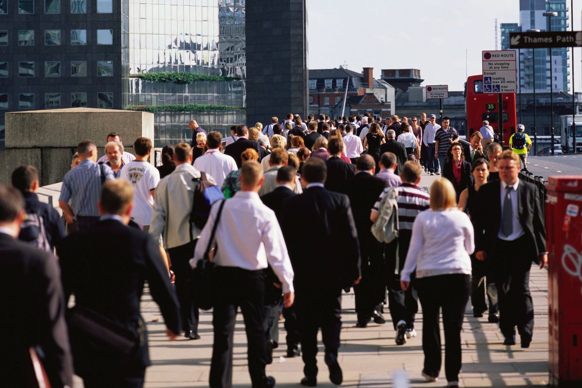 Vacancies tumble to lowest in five years – ONS – UK Times Vacancies tumble to lowest in five years – ONS – UK Times