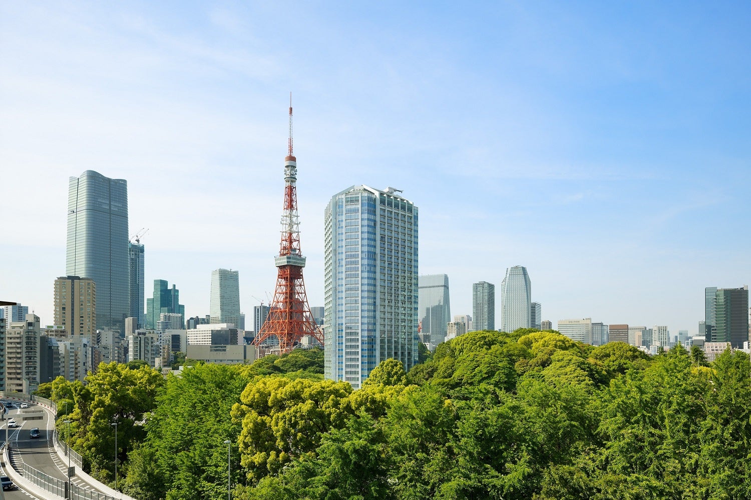 The hotel is located in Prince Park, 30 minutes from luxury shopping district Ginza