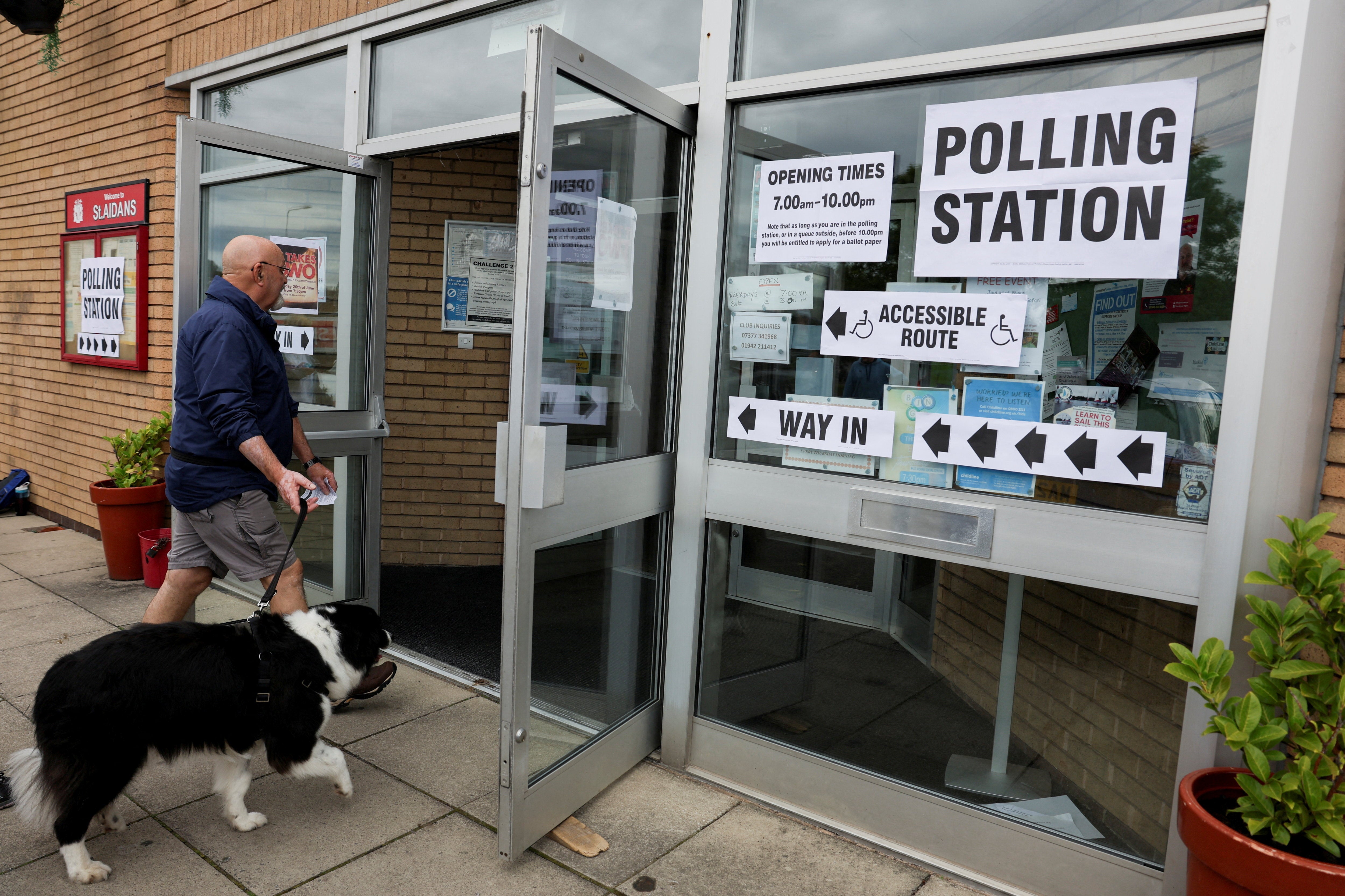 What time will the Makerfield by-election result be announced?