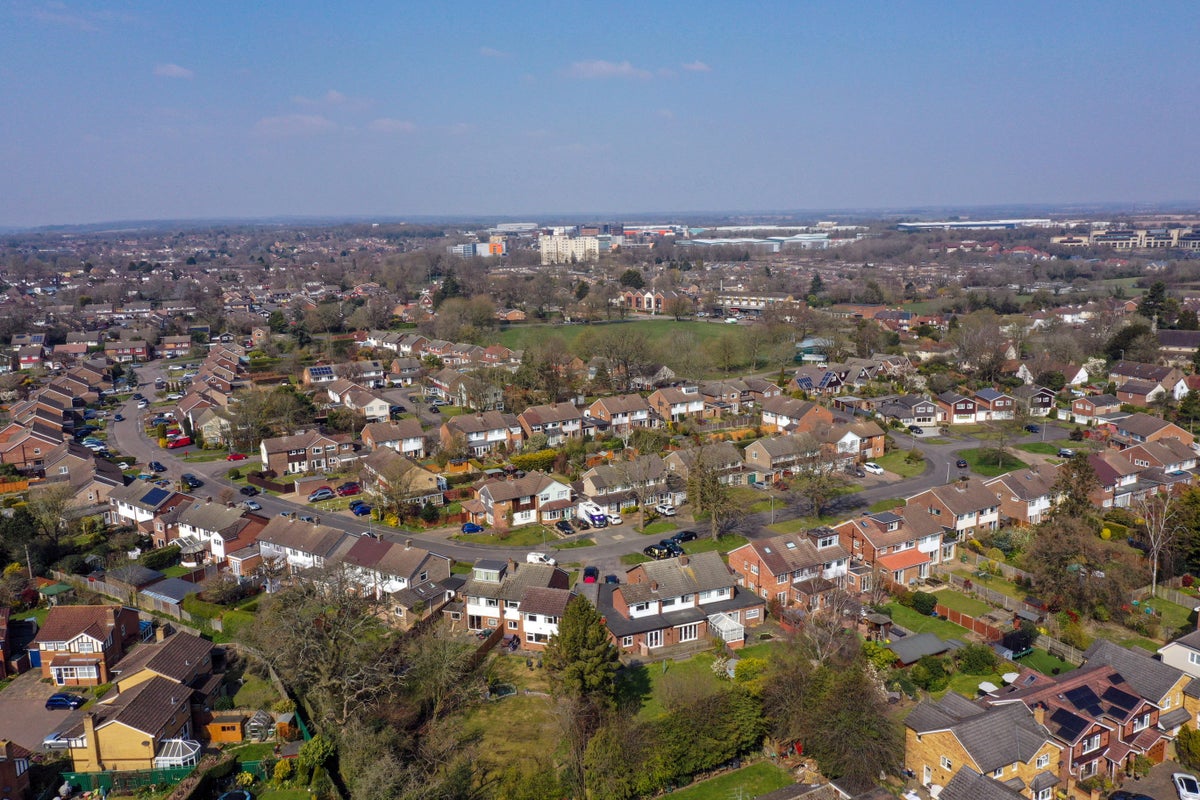 Home buyers and sellers set to save time and money under housing market shake-up