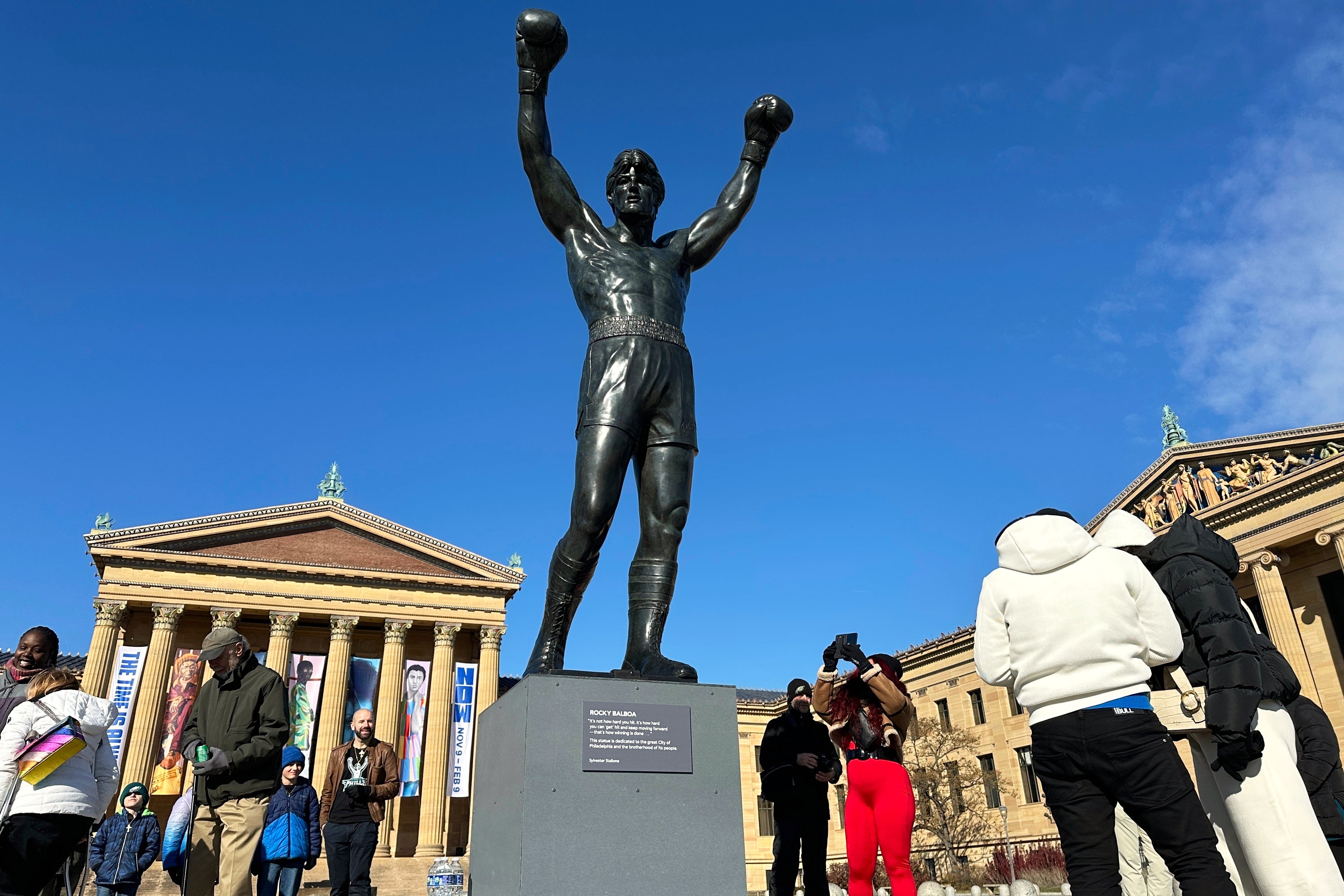 MUNDIAL-BRASIL-ESTATUA DE ROCKY