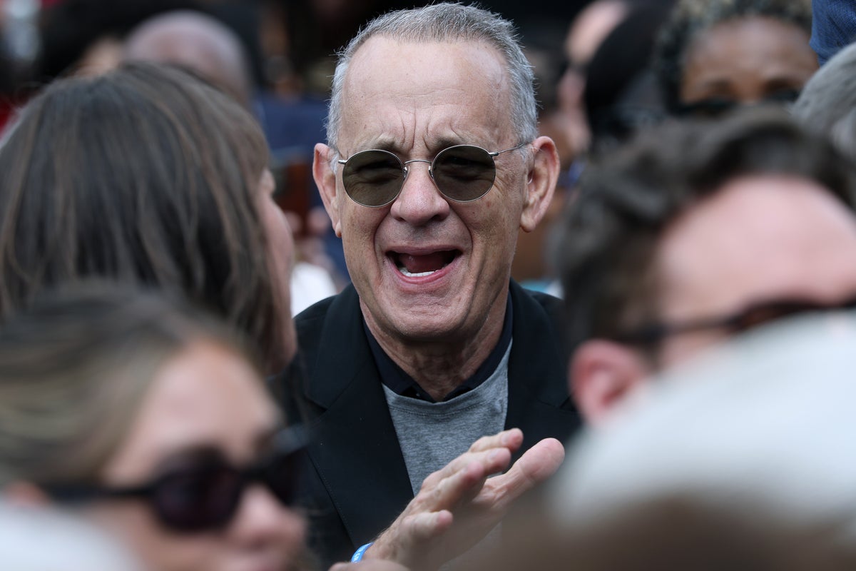Tom Hanks shocks reporter with brutal joke about MS NOW ratings during live interview