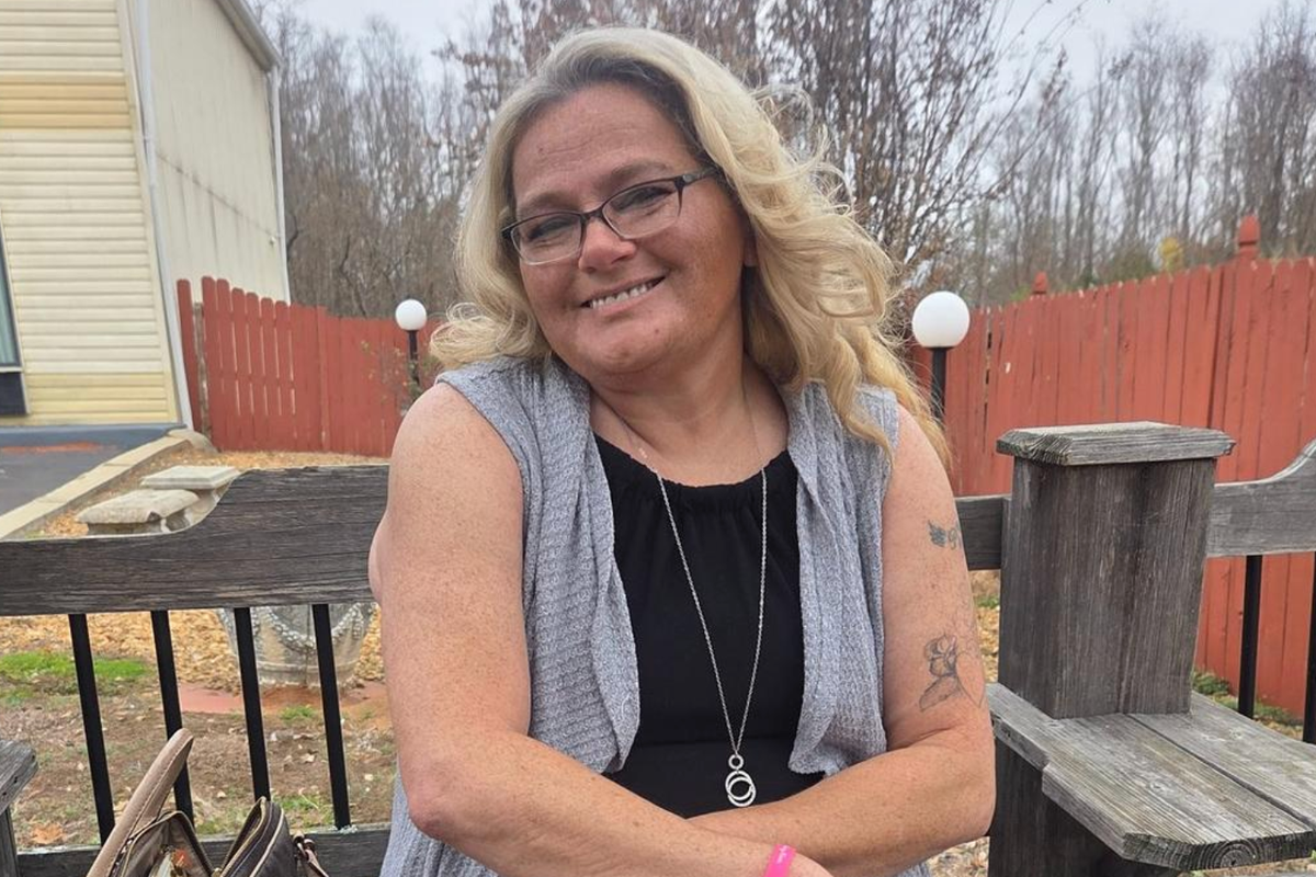Mãe de três filhos em Kentucky morre enquanto tentava salvar filho de estranho de afogamento Mãe de três filhos em Kentucky morre enquanto tentava salvar filho de estranho de afogamento