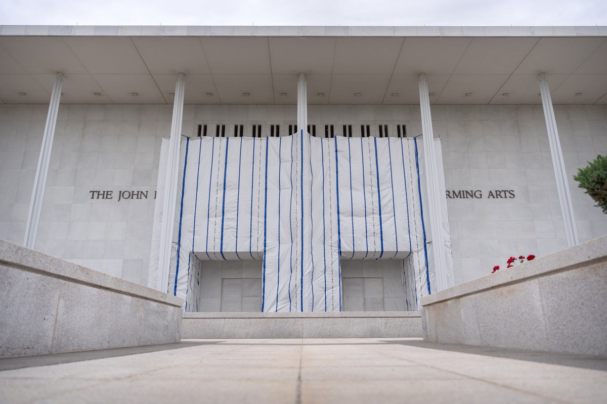 Kennedy Center says it isn’t required to reschedule shows after judge blocks 2-year closure – UK Times Kennedy Center says it isn’t required to reschedule shows after judge blocks 2-year closure – UK Times