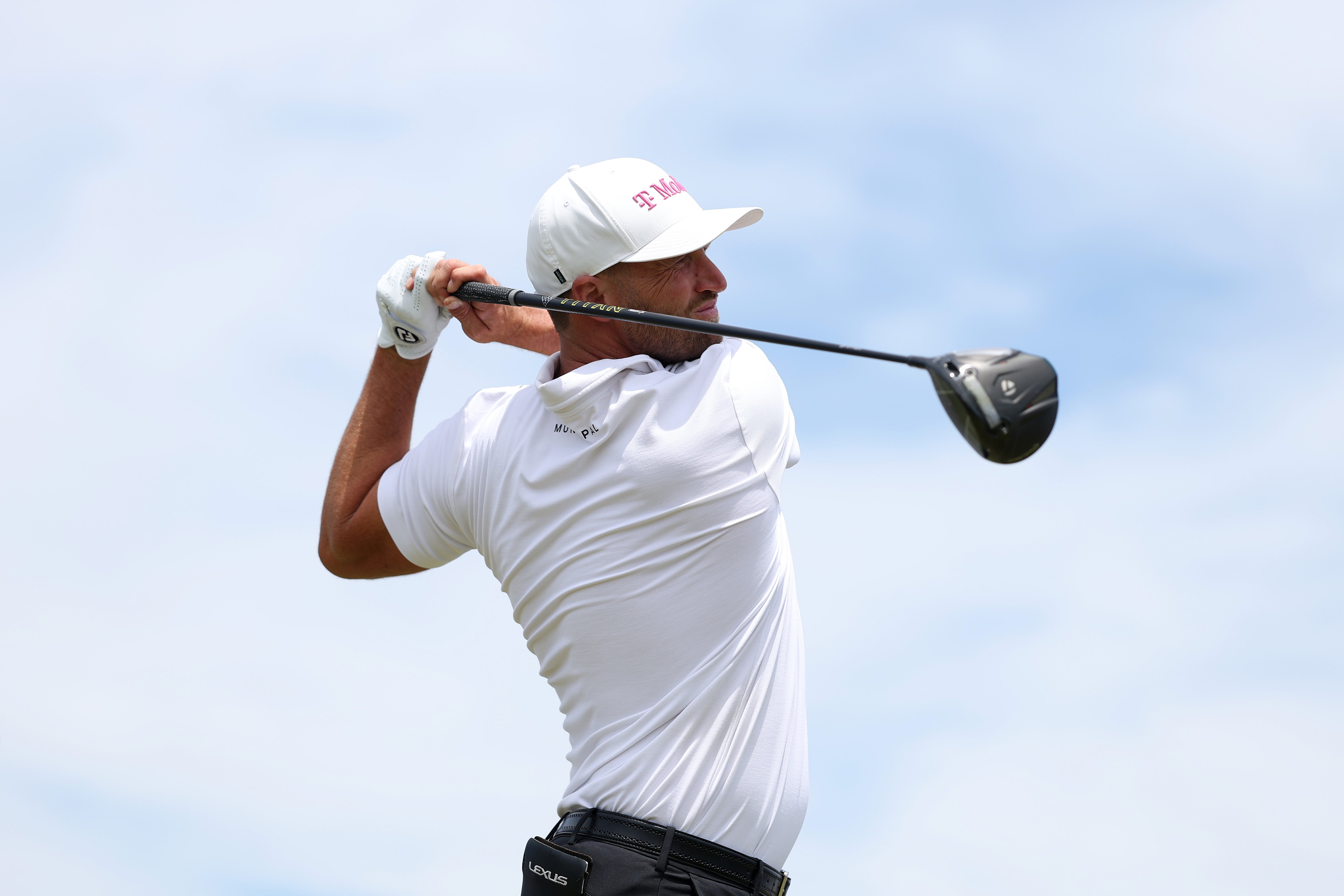 Wyndham Clark leads the US Open on -7 after two rounds