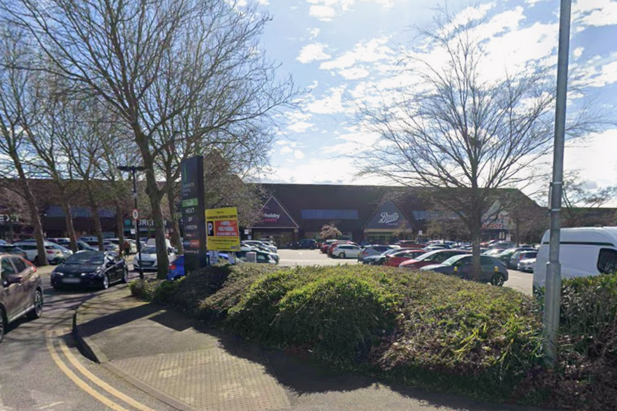 Thurmaston shopping centre fire latest: Roof collapses in huge blaze in Leicestershire Thurmaston shopping centre fire latest: Roof collapses in huge blaze in Leicestershire