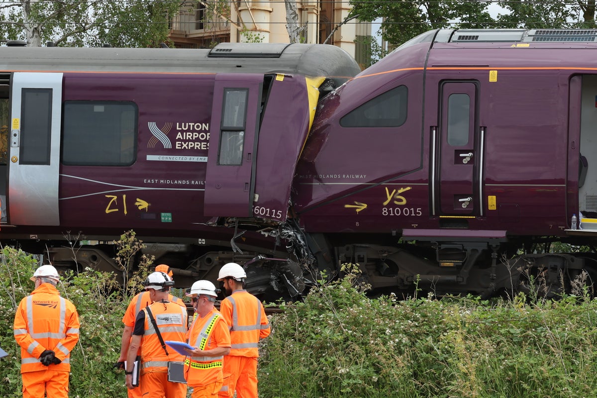 Nine Bedford train crash victims fighting for life after rush hour rail disaster – UK Times Nine Bedford train crash victims fighting for life after rush hour rail disaster – UK Times