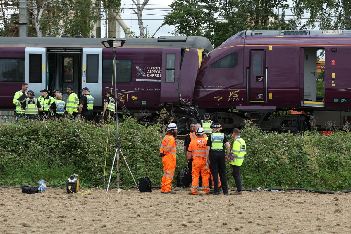Two East Midlands Railway Trains Collide in Bedford, Killing Driver and Injuring 89