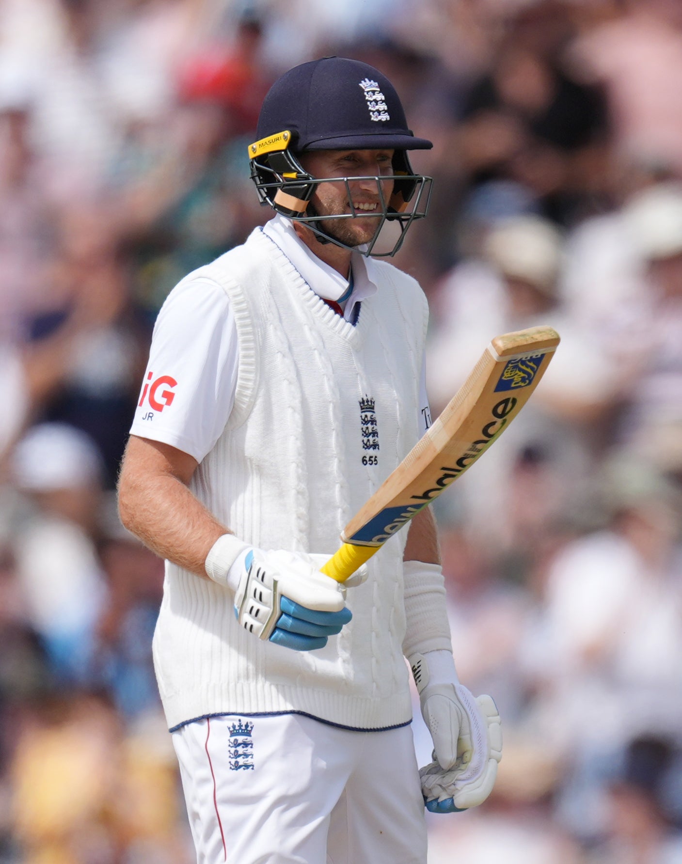 Joe Root acknowledges the crowd after reaching 14,000 Test runs (Ben Whitley/PA)