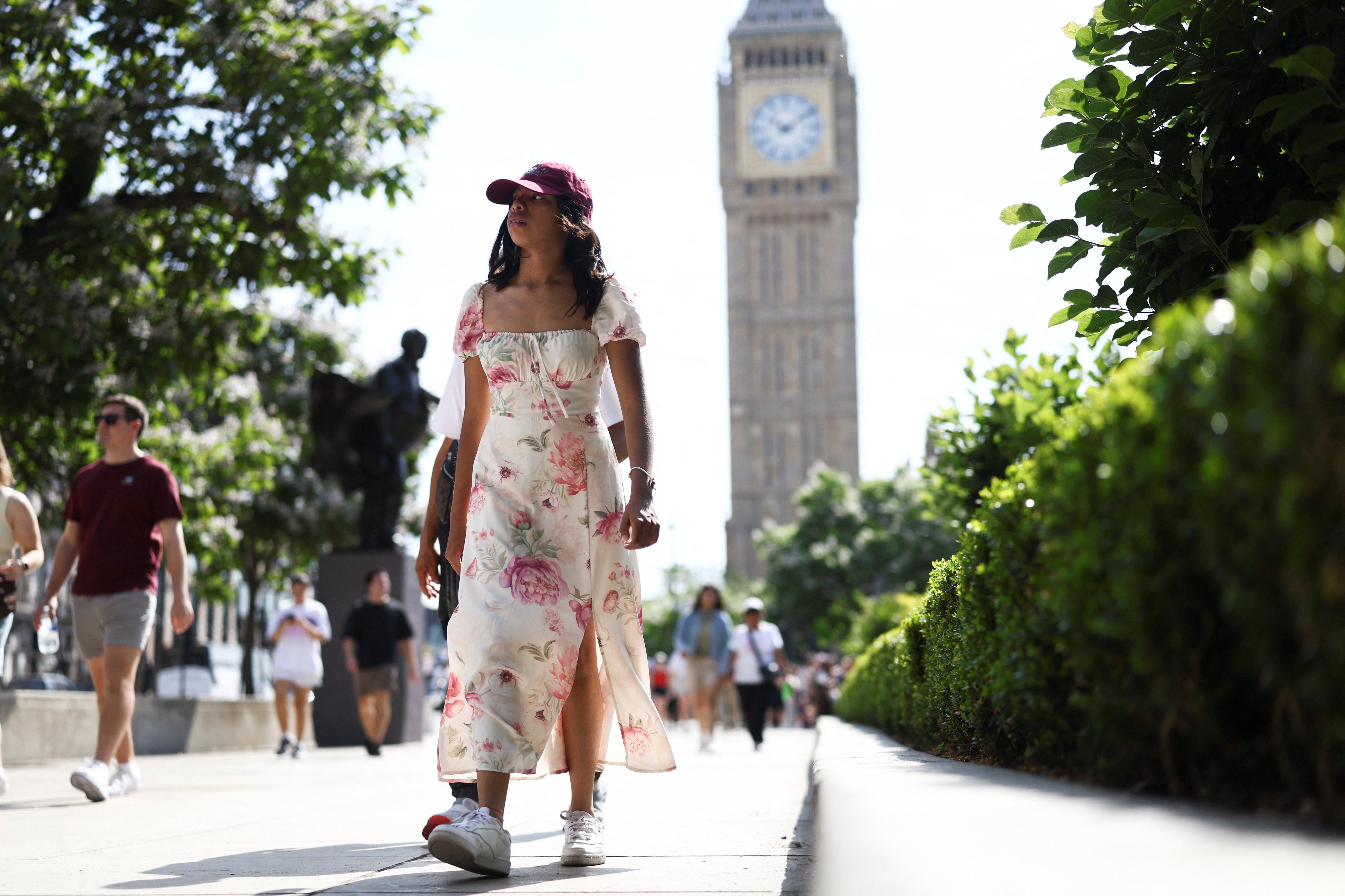 Met Office extreme heat warning expanded as 38C temperatures in store
