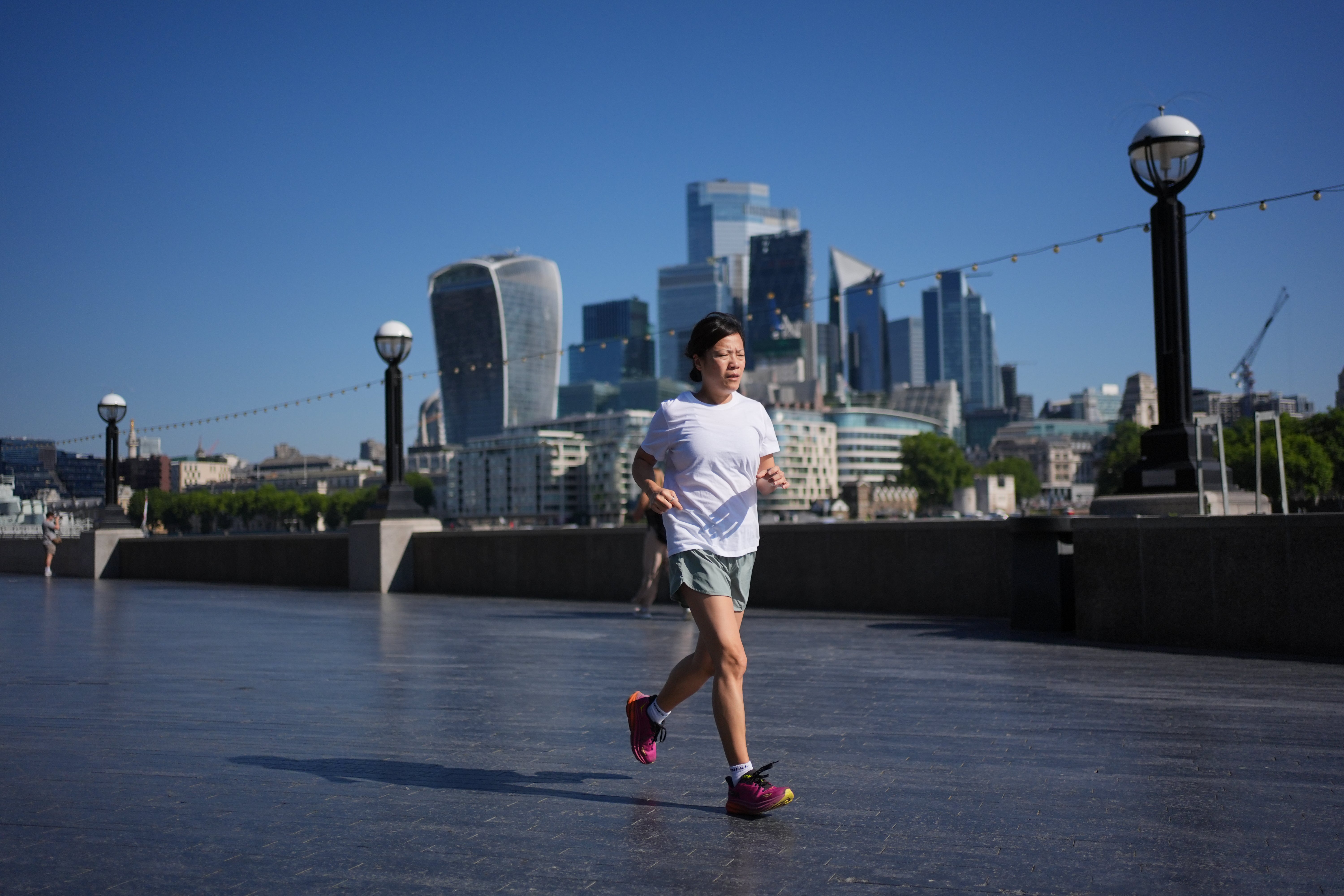 Health warning as record-breaking heatwave to hit UK his week   www.independent.co.uk
