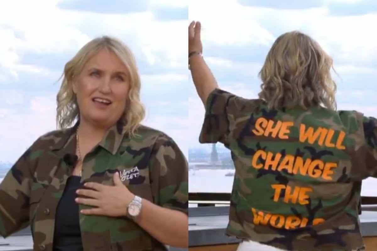 World Cup analyst Emma Hayes shares pointed message written on jacket in tribute to late father World Cup analyst Emma Hayes shares pointed message written on jacket in tribute to late father