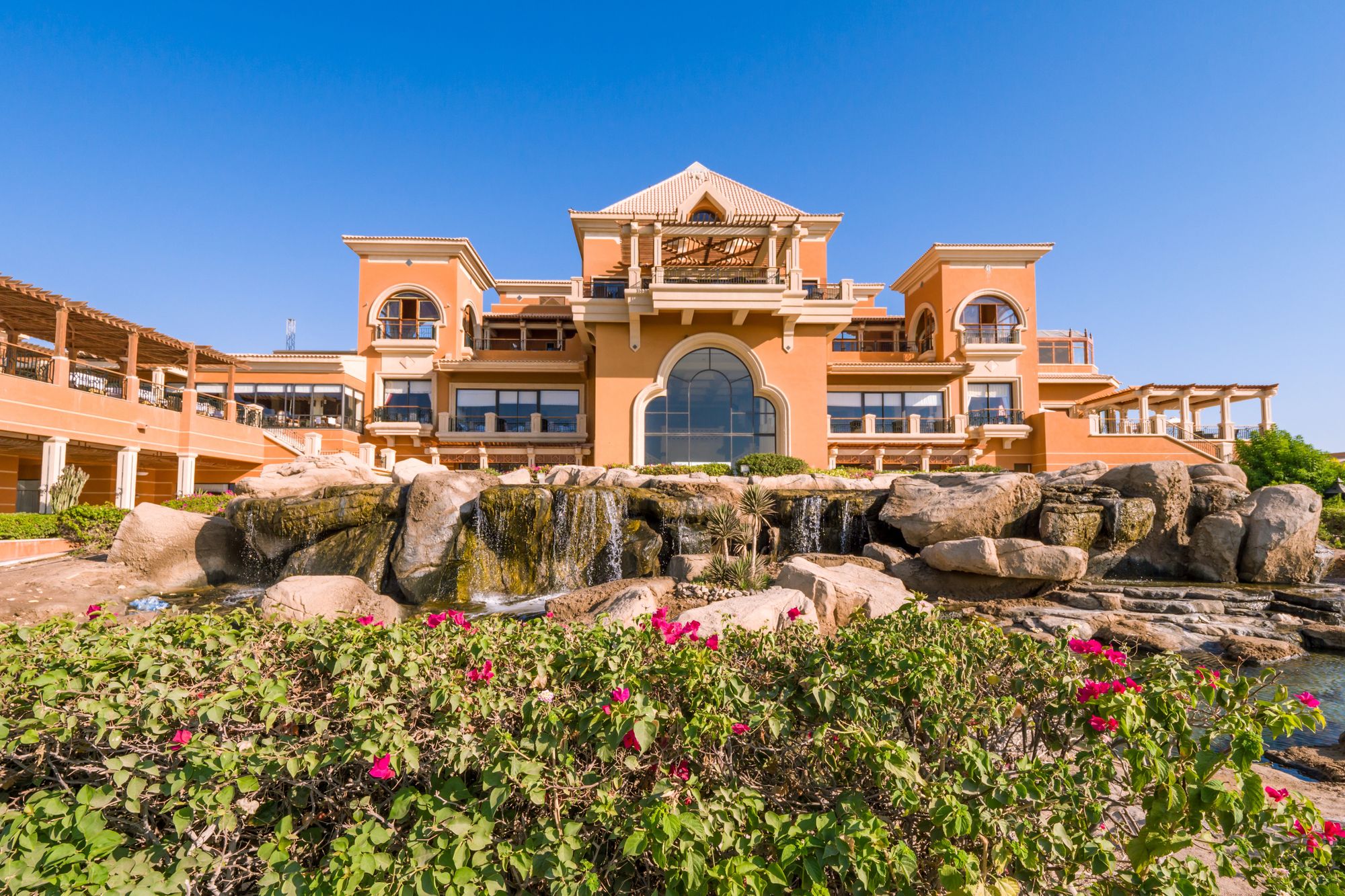 The Cascades Resort has 166 guest rooms (Somabay)