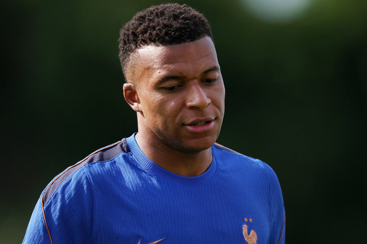 France vs Iraq LIVE: Mbappe set to reach major milestone in World Cup clash
