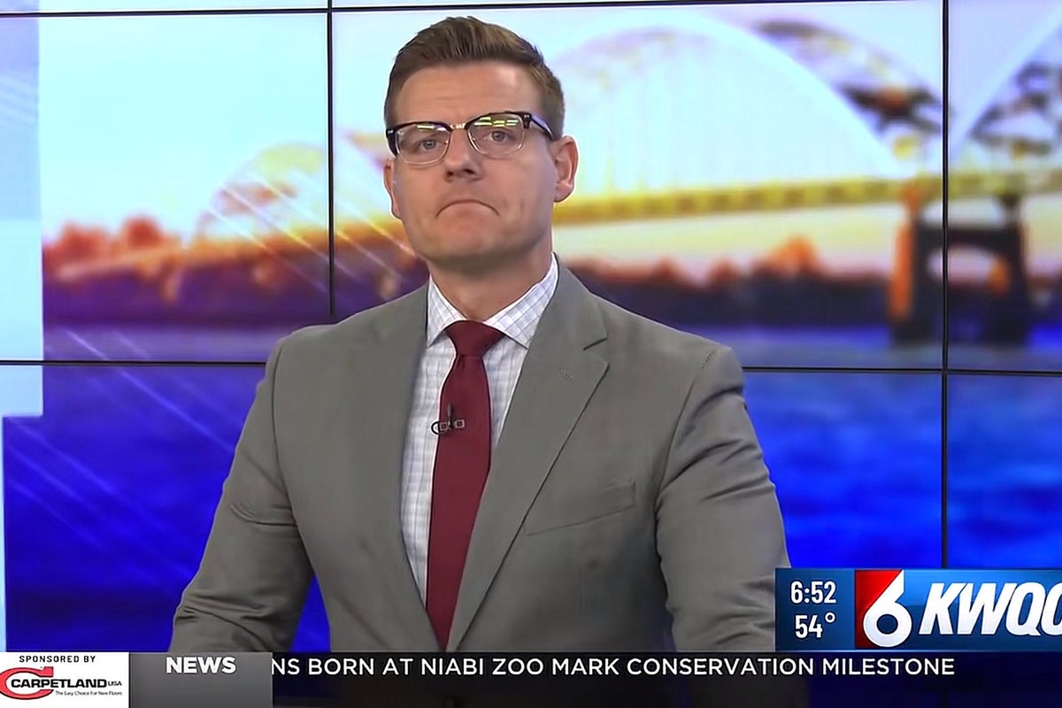O âncora do noticiário de Iowa abandona a transmissão ao vivo por causa da ‘higienização das notícias’, deixando sua esposa co-âncora para terminar o programa