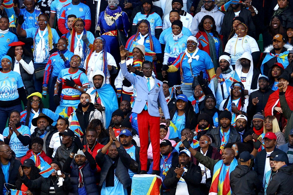 DR Congo’s living statue super-fan arrives in Mexico to give unique World Cup support