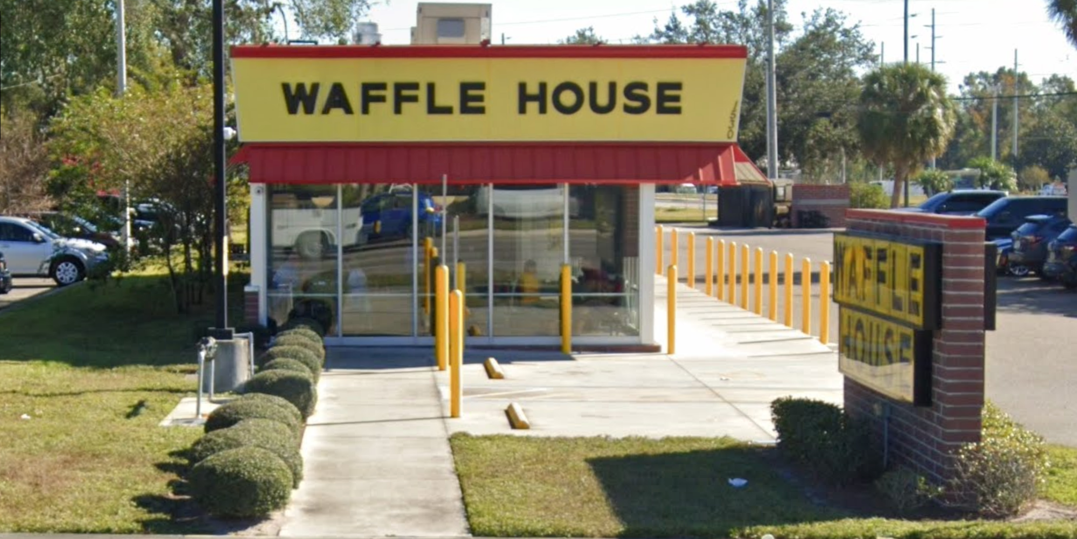 A Bartow, Florida, Waffle House is at the center of a personal injury lawsuit involving window signage one customer found overly distracting (Google Maps)