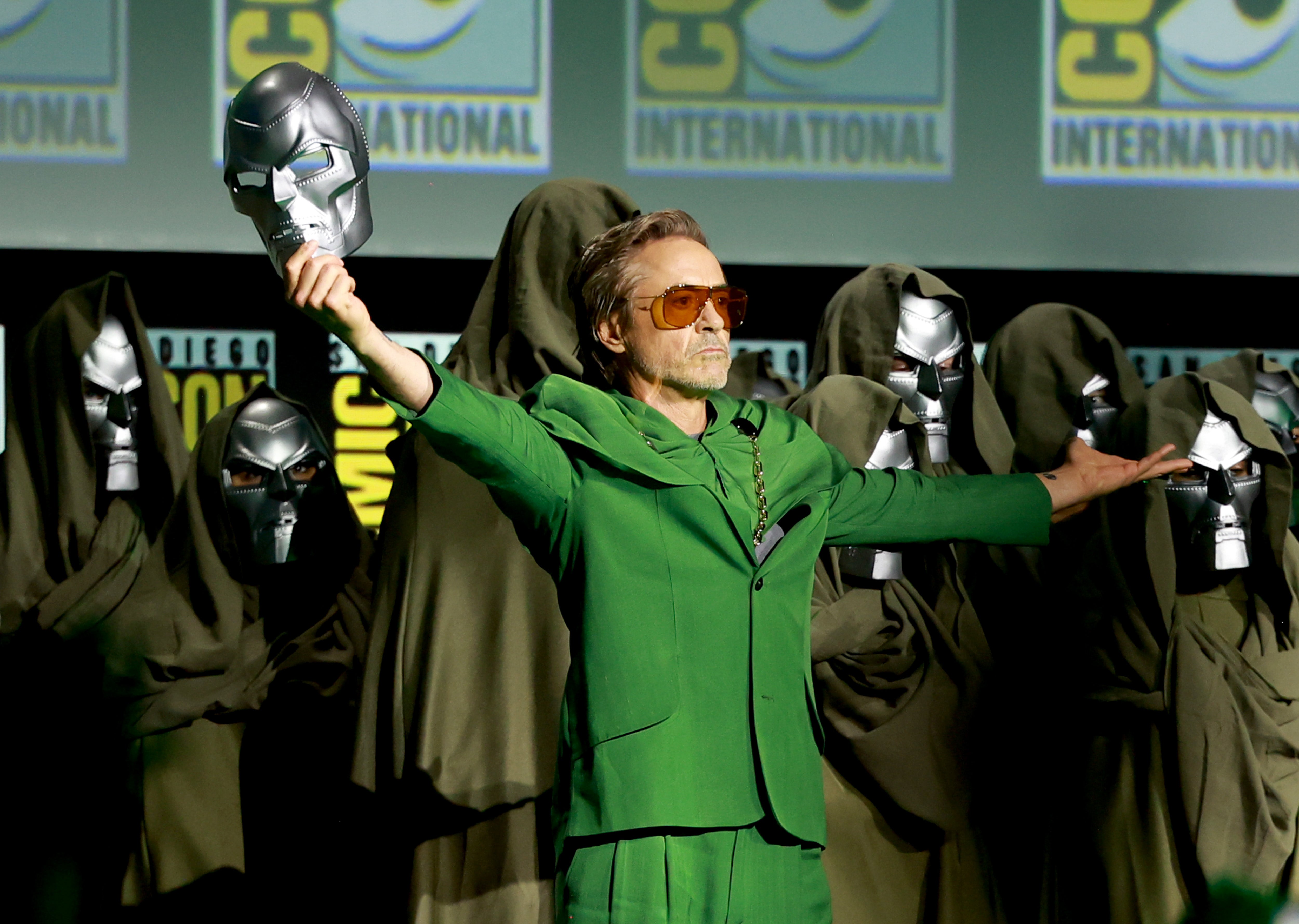 Avengers: Doomsday wurde im Juli 2024 auf der San Diego Comic-Con angekündigt, zusammen mit der Nachricht von Robert Downey Jr.s Rückkehr ins Marvel Cinematic Universe als Antagonist Dr. Doom