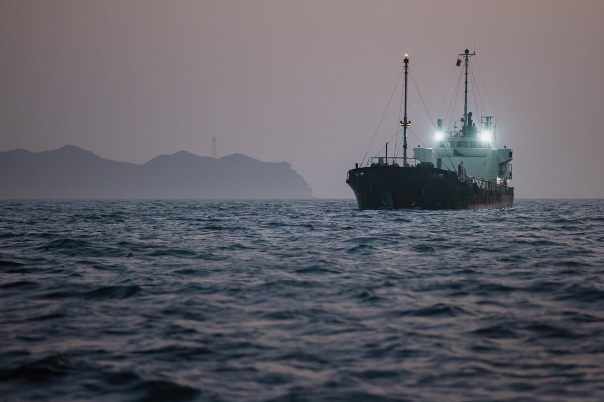 Oil prices fall to early March levels as US-Iran peace talks progress 